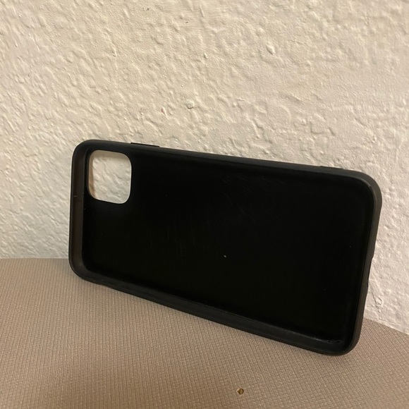 iPhone 11 Pro Max with giant monogram look phone case - Picture 5 of 7